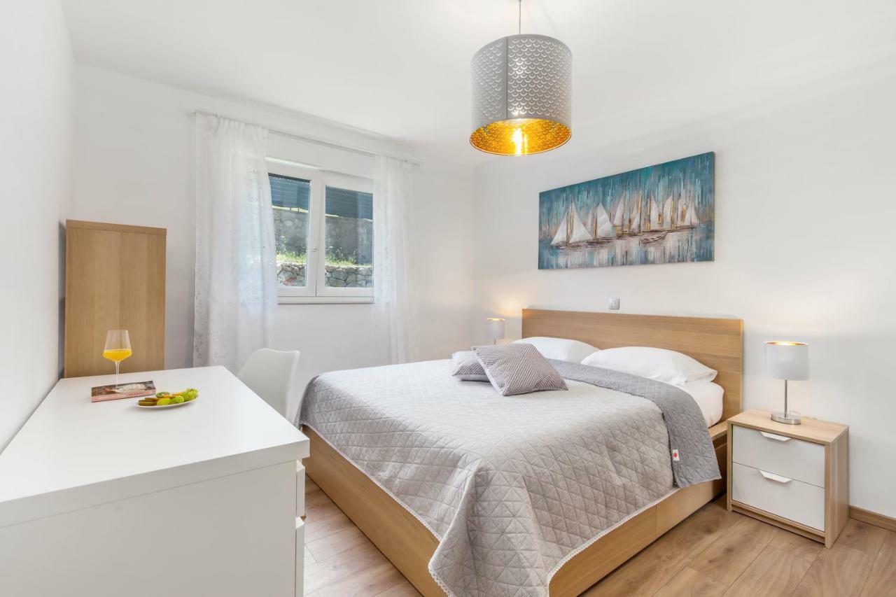 Apartment Niki Opatija Exteriör bild