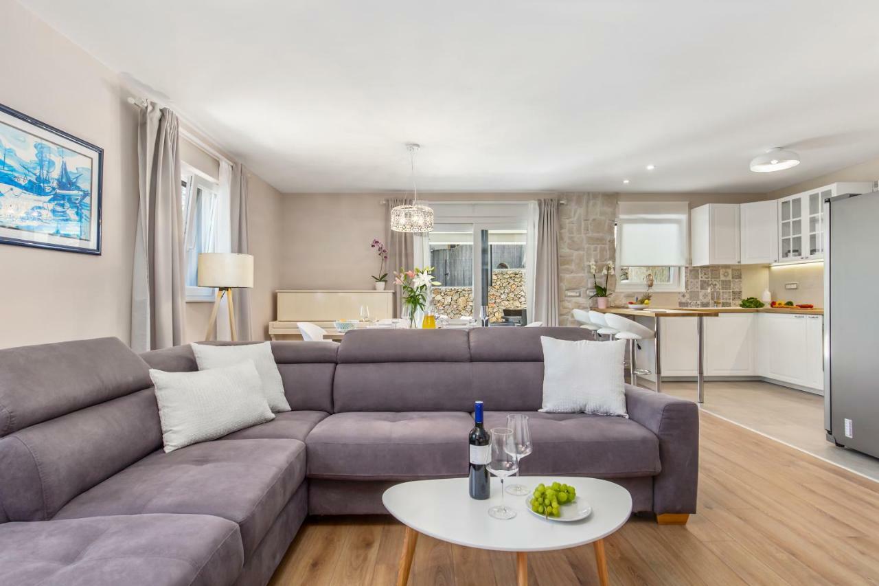 Apartment Niki Opatija Exteriör bild